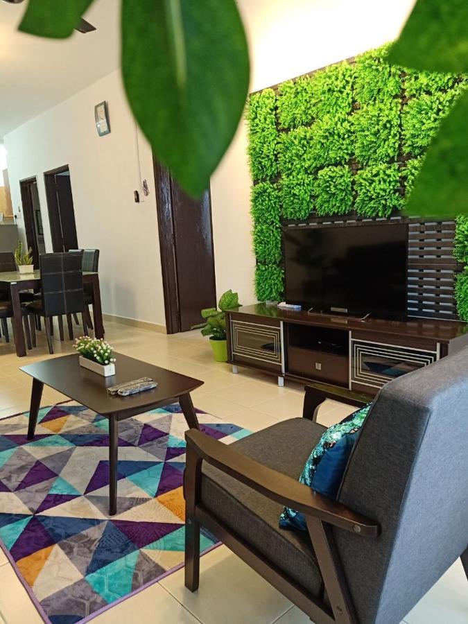 Ken1606 Home - Centre Of Kb, Wifi, 6 To 8 Pax Kota Bharu Bagian luar foto